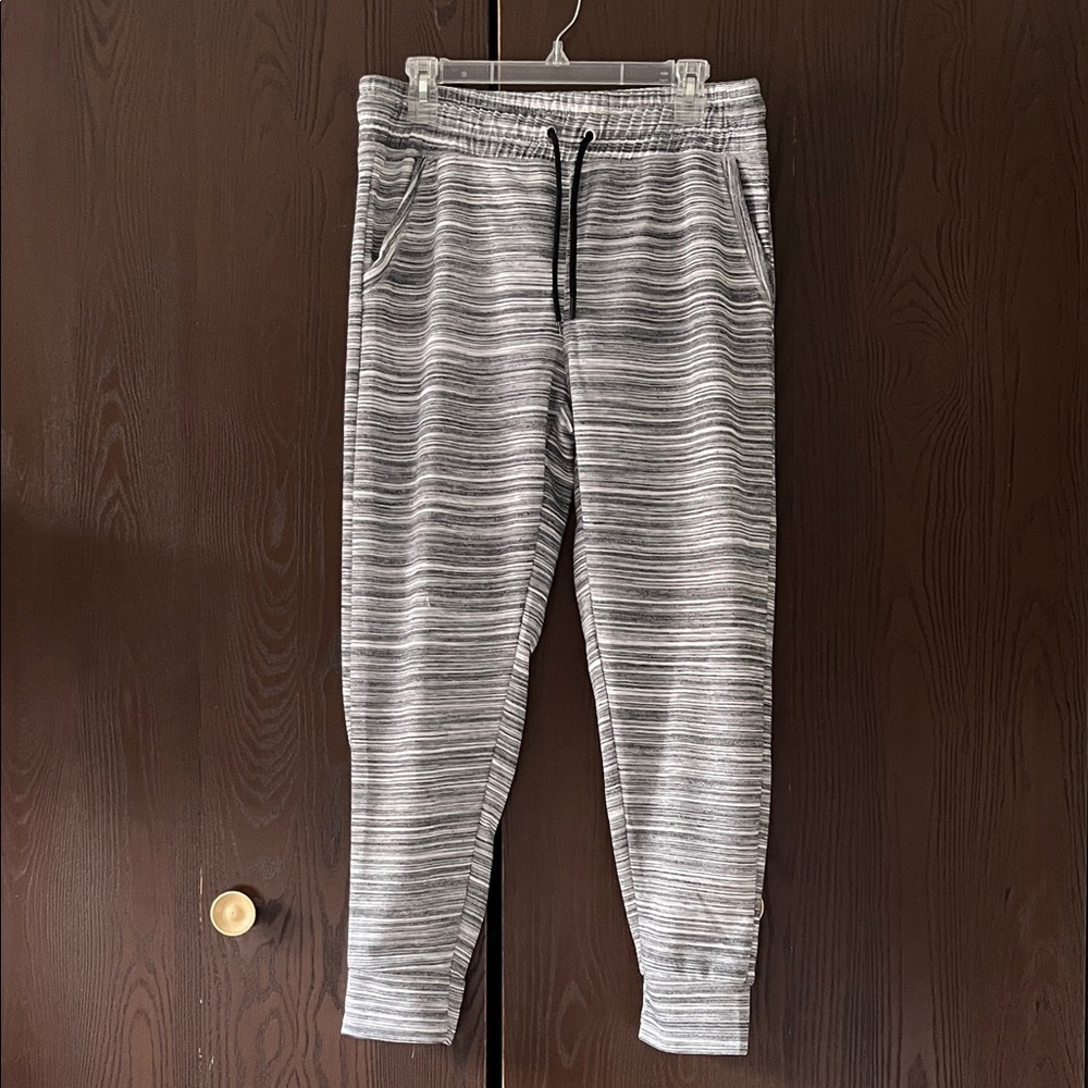 Beverly Hills Polo Club men’s sweatpants. Gray and white striped. Size XL